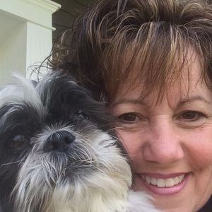 Meet your Posher, Lori